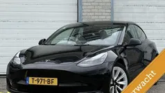 Zwart Gebruikt 2023 Tesla Model 3 Standard Range Sedan | € 29.950 (Eerlijke prijs)