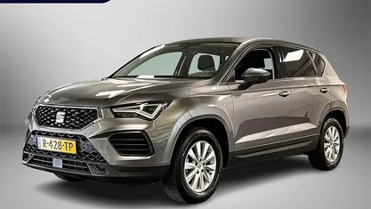 Grijs, metallic lak Gebruikt 2023 Seat Ateca Reference SUV | € 24.995 (Eerlijke prijs)