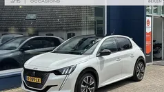 Wit Gebruikt 2021 Peugeot 208 GT-line Hatchback | € 18.850 (Eerlijke prijs)