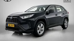 Zwart Gebruikt 2023 Toyota RAV4 Hybrid SUV | € 40.445 (Eerlijke prijs)