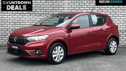 Gebruikt 2021 Dacia Sandero Comfort Hatchback | € 11.945 (Eerlijke prijs)