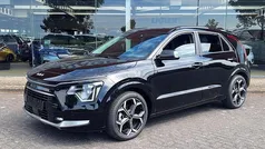 Zwart Gebruikt 2023 Kia Niro SUV | € 32.645 (Eerlijke prijs)
