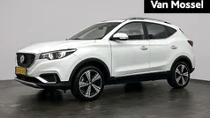 Wit Gebruikt 2020 MG ZS Luxury Sedan | € 14.395 (Eerlijke prijs)