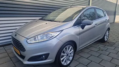 Occasion Ford Fiesta Titanium 101 PK (74 kW) 2016 Grijs (metallic) Hatchback