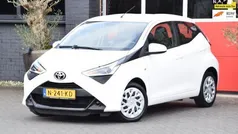 Gebruikt 2021 Toyota Aygo X-play Hatchback | € 11.500 (Eerlijke prijs)