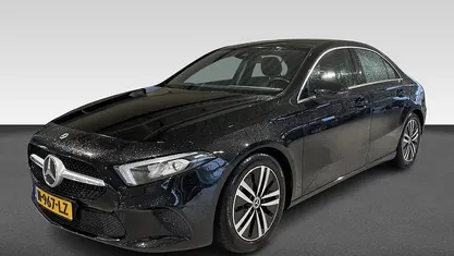 Zwart Occasion 2021 Mercedes A200 Business Sedan | € 25.995 (Super prijs)