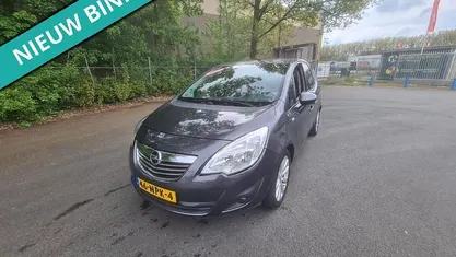 Grijs Gebruikt 2010 Opel Meriva Cosmo MPV | € 2.999 (Eerlijke prijs)