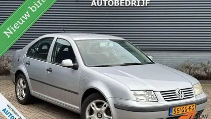 Occasion 2000 VW Bora Trendline Sedan | € 999 (Eerlijke prijs)