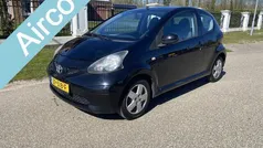 Zwart Gebruikt 2006 Toyota Aygo Hatchback | € 2.199 (Eerlijke prijs)