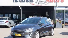 Grijs, metallic lak Gebruikt 2018 Ford Fiesta Titanium Hatchback | € 8.985 (Eerlijke prijs)