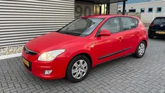 Rood Gebruikt 2008 Hyundai i30 Dynamiq Hatchback | € 3.250 (Eerlijke prijs)