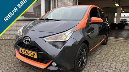 Grijs Gebruikt 2021 Toyota Aygo Hatchback | € 12.750 (Eerlijke prijs)