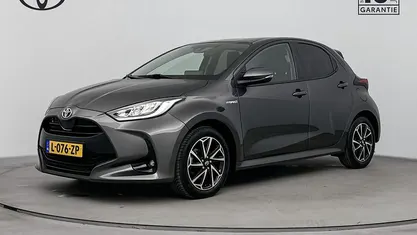 Occasion Toyota Yaris Hybrid 116 PK (85 kW) 2021 Grijs Hatchback