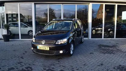 Zwart (metallic) Gebruikt 2013 VW Touran Comfortline MPV | € 7.950 (Goede deal)