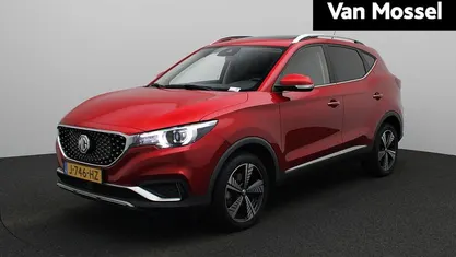 Occasion MG ZS Luxury 105 kW (143 PK) 2020 Rood Sedan