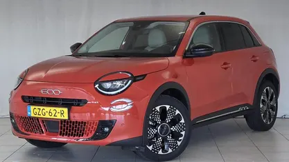 Occasion 2025 Fiat 600 La Prima SUV | € 26.900 (Goede deal)