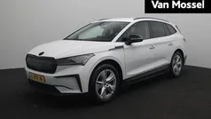 Wit, metallic lak Gebruikt 2021 Skoda Enyaq iV SUV | € 26.900 (Eerlijke prijs)