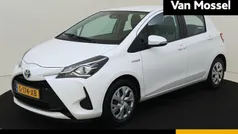 Gebruikt 2020 Toyota Yaris Hybrid Active Hatchback | € 16.735 (Eerlijke prijs)