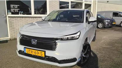 Wit Occasion 2025 Honda HR-V Advance SUV | € 39.500 (Eerlijke prijs)