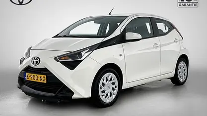 Gebruikt 2021 Toyota Aygo X-play Hatchback | € 11.445 (Eerlijke prijs)