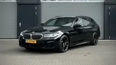 Zwart Gebruikt 2022 BMW 530 M Sport Stationwagen | € 44.900 (Eerlijke prijs)