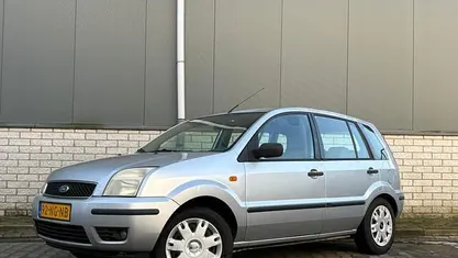 Occasion Ford Fusion 80 PK (58 kW) 2003 Grijs MPV