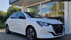 Wit Gebruikt 2023 Peugeot 208 Allure Hatchback | € 18.945 (Eerlijke prijs)