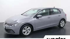 Gebruikt 2023 VW Golf VIII Life Hatchback | € 23.440 (Eerlijke prijs)