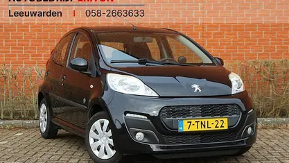 Occasion Peugeot 107 Envy 68 PK (50 kW) 2014 Zwart Hatchback