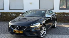 Gebruikt 2018 Volvo V40 R-Design Stationwagen | € 9.950 (Eerlijke prijs)