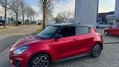 Occasion Suzuki Swift Sport 129 PK (94 kW) 2022 Rood (metallic) Hatchback