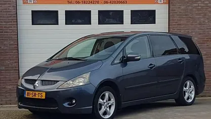 Grijs (metallic) Occasion 2006 Mitsubishi Grandis Intense MPV | € 2.499 (Eerlijke prijs)