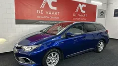 Blauw Gebruikt 2015 Toyota Auris Executive Stationwagen | € 13.950 (Iets duurder)
