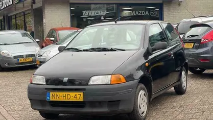 Zwart Occasion 1996 Fiat Punto S Hatchback | € 2.950
