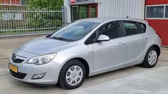 Grijs Gebruikt 2011 Opel Astra Edition Hatchback | € 3.250 (Eerlijke prijs)