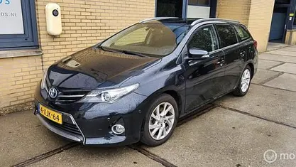 Occasion Toyota Auris 99 PK (72 kW) 2014 Grijs Hatchback
