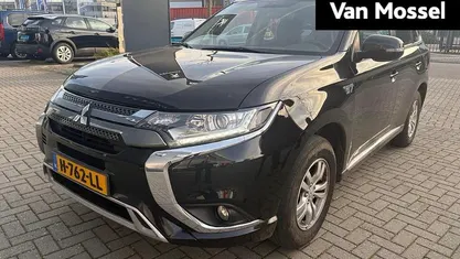 Occasion Mitsubishi Outlander P-HEV 135 PK (99 kW) 2020 Zwart SUV