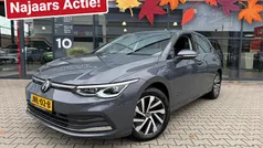 Grijs Gebruikt 2022 VW Golf VIII Style Hatchback | € 26.950 (Goede deal)