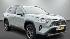 Gebruikt 2022 Toyota RAV4 Style SUV | € 35.401 (Eerlijke prijs)