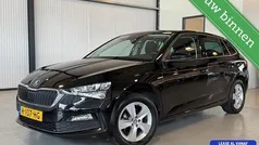Zwart Gebruikt 2022 Skoda Scala Ambition Hatchback | € 15.950 (Eerlijke prijs)