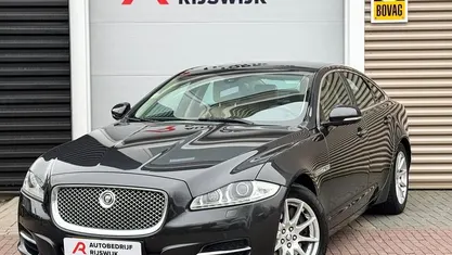 Grijs Gebruikt 2013 Jaguar XJ Premium Luxury Sedan | € 11.950 (Super prijs)