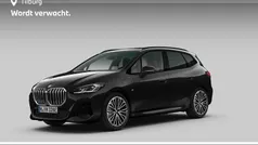Zwart Gebruikt 2024 BMW 225 Active Tourer MPV | € 42.880 (Eerlijke prijs)