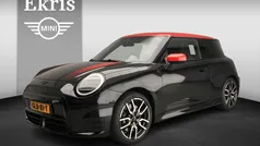 Gebruikt 2024 Mini Cooper SE Hatchback | € 34.900 (Eerlijke prijs)