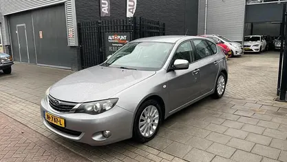 Grijs Gebruikt 2009 Subaru Impreza Hatchback | € 5.999 (Eerlijke prijs)