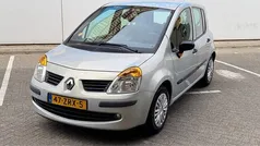 Grijs, metallic lak Gebruikt 2005 Renault Modus Expression MPV | € 1.845 (Eerlijke prijs)