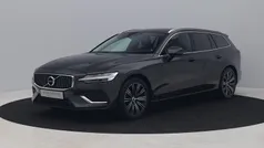 Grijs Gebruikt 2020 Volvo V60 Inscription Stationwagen | € 28.700 (Goede deal)