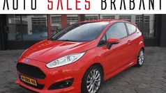 Rood Gebruikt 2014 Ford Fiesta Sport Hatchback | € 4.990 (Goede deal)