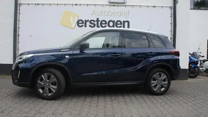 Gebruikt 2025 Suzuki Vitara SUV | € 28.450 (Eerlijke prijs)