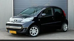 Zwart Gebruikt 2011 Peugeot 107 Urban Move Hatchback | € 3.750 (Eerlijke prijs)