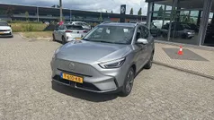 Grijs Gebruikt 2023 MG ZS Luxury Sedan | € 27.995 (Eerlijke prijs)